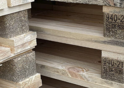 Produktion af standardpaller viser omstillingsparathed